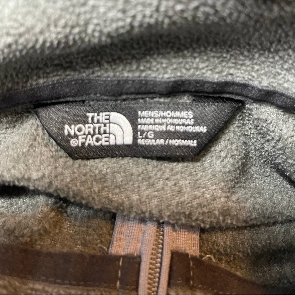 The North Face  The North Face Gray Quarter-(1/4)Zip Pullover men Large fleece.